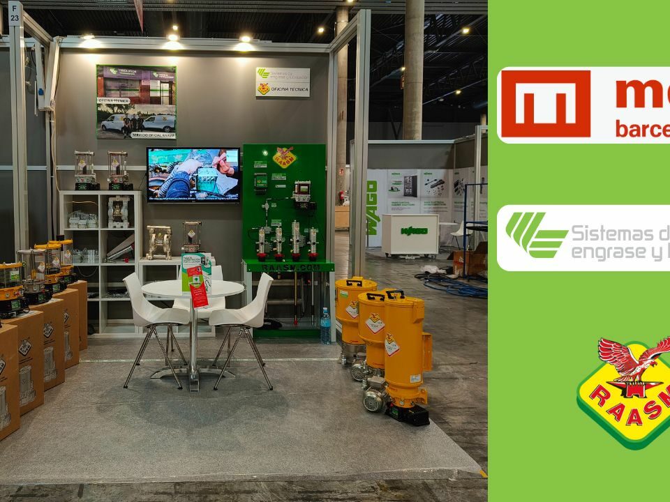 NUESTRO STAND EN LA FERIA